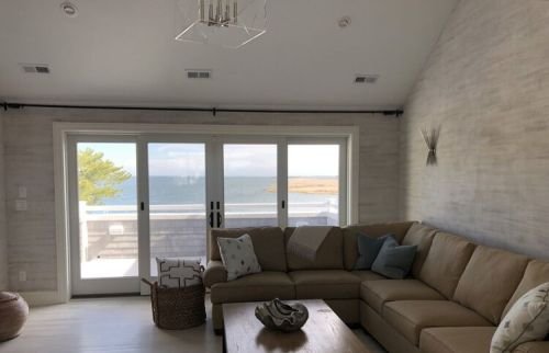 Horizontal striated texture using lime and stains